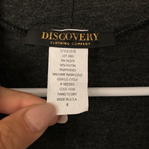 Women’s Top - Picture 3 of 3